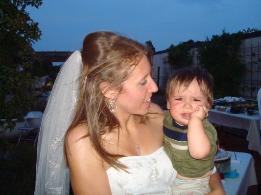 Eddie poses with the Bride